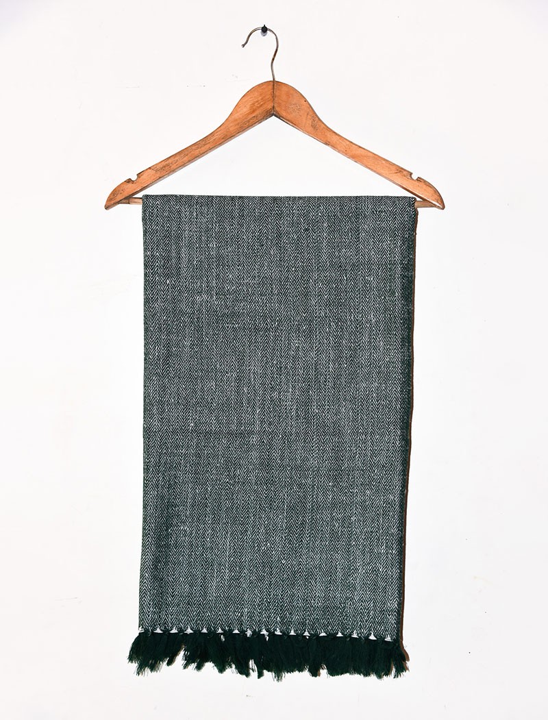 Woolen Shawl Handwoven with Fine Oak Wool - Uttarakhand Woolen Shawl Handwoven with Fine Oak Wool - Uttarakhand