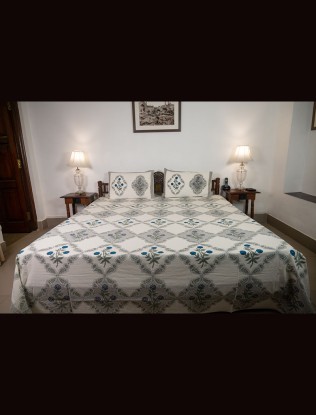 Double Bed Sheet in Soothing White Cotton | Sanatkada