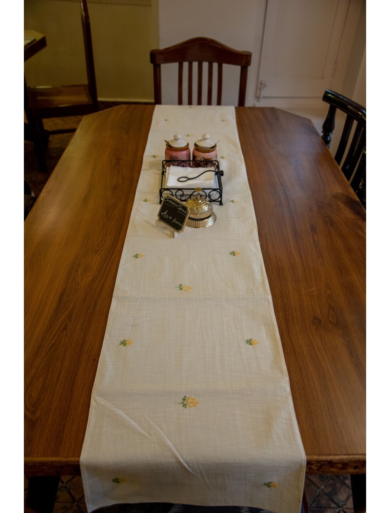 Chikankari runner
